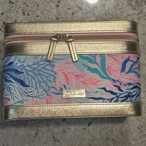 Lily Pulitzer Crew Blue train makeup case